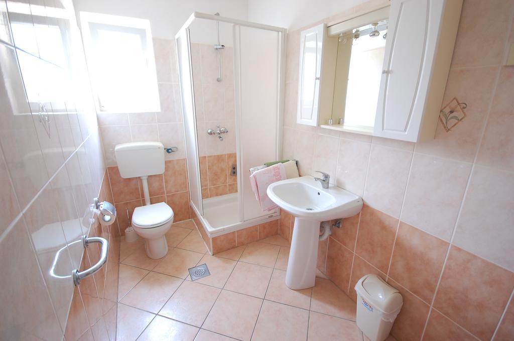Apartments Dida By El-Pi Tours Njivice Bilik gambar
